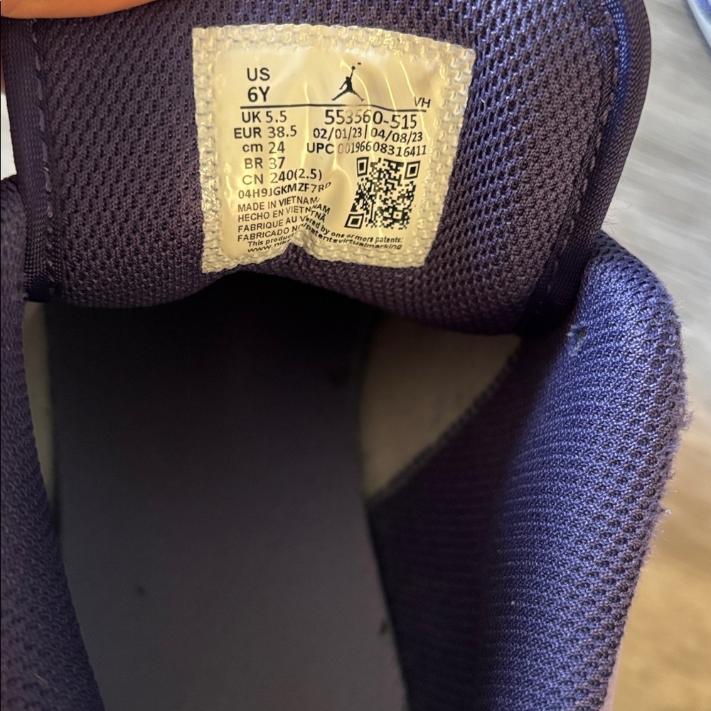 Air Jordan 1 Low Kids Purple & White Sneakers – Size 6Y - Picture 4 of 5